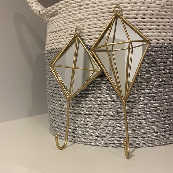 Other - Glam Jewelry Hooks - Gold-Tone Diamond 💎 Shaped Mirrored Mirror Jewelry Hooks